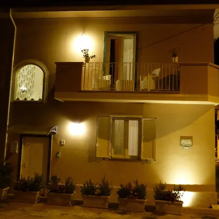 Aramoni Bed & Breakfast 3*