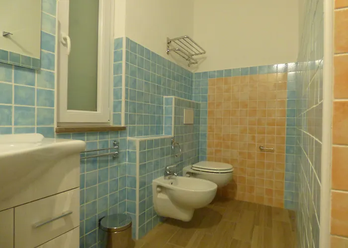 住宿加早餐酒店 Aramoni 3*