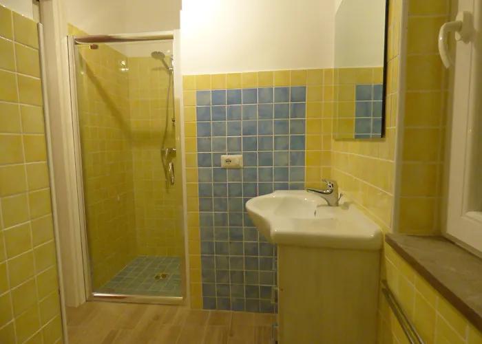 Alojamento de Acomodação e Pequeno-almoço Aramoni Zambrone