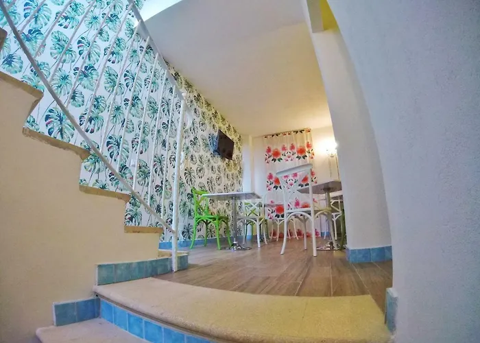 Alojamento de Acomodação e Pequeno-almoço Aramoni 3*