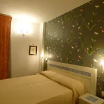 Aramoni Couette-café Zambrone