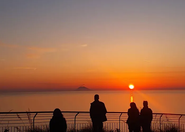 Alojamento de Acomodação e Pequeno-almoço Aramoni Zambrone
