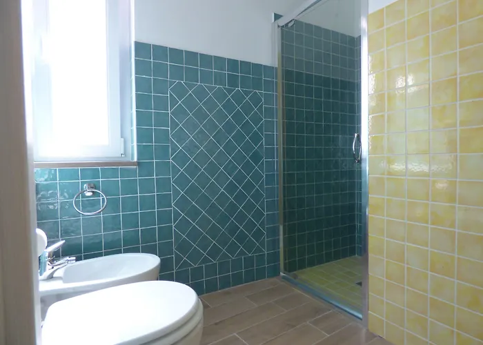 Aramoni 住宿加早餐酒店 赞布隆内